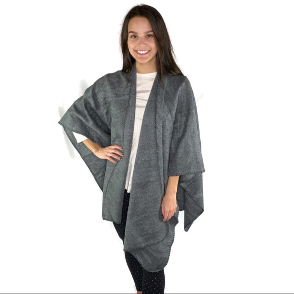 Woolrich Soft Gray Wrap W/Blanket stitching One SZ - Picture 1 of 6